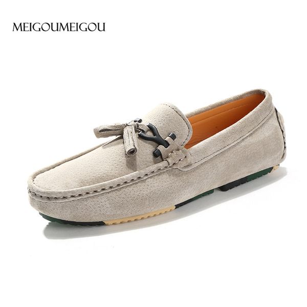 brand big size cow suede leather men flats 2018 men casual shoes loafers moccasin driving shoes, Black
brand big size cow suede leather men flats 2018 men casual shoes loafers moccasin driving shoes, Black