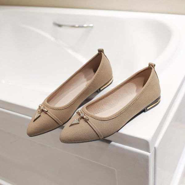 2020 spring and autumn new pointed flat with metal decoration single shoes female fashion wild flat peas women's shoe h14-67, Black
2020 spring and autumn new pointed flat with metal decoration single shoes female fashion wild flat peas women's shoe h14-67, Black