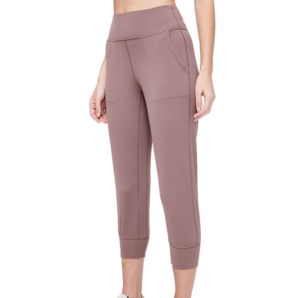 women loose fit 3/4 length cropped super soft stretchy quick dry active athletic yoga soft gym sports workout jogger pants, White;red
women loose fit 3/4 length cropped super soft stretchy quick dry active athletic yoga soft gym sports workout jogger pants, White;red
