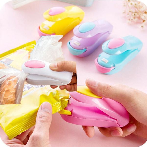 portable bag clips handheld mini electric heat sealing machine impulse sealer seal packing plastic bag clip work with battery
portable bag clips handheld mini electric heat sealing machine impulse sealer seal packing plastic bag clip work with battery