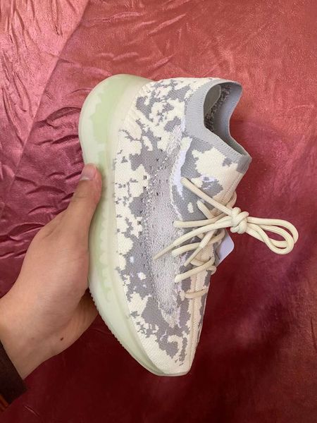 kanye 2020 новый kanye 380s v3 цитрин чужой черный белый чужой зеленый желтый розовый кроссовки мужчины женщины мода кроссовки 36-46 
kanye 2020 новый kanye 380s v3 цитрин чужой черный белый чужой зеленый желтый розовый кроссовки мужчины женщины мода кроссовки 36-46