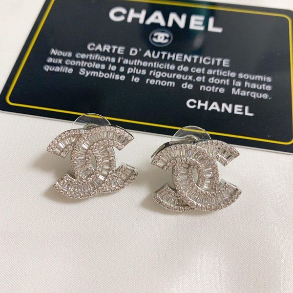 2020 fashion rare earrings zircon inlaid earrings brass material earrings for woman jewelry, Golden
2020 fashion rare earrings zircon inlaid earrings brass material earrings for woman jewelry, Golden