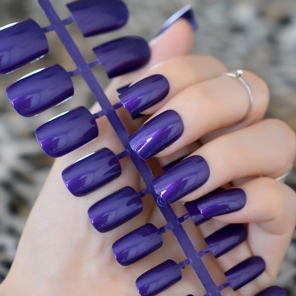 24pcs/kit dark blue artificial nail art medium size full cover finger fake nails tips for women salon product without glue 202m, Red;gold
24pcs/kit dark blue artificial nail art medium size full cover finger fake nails tips for women salon product without glue 202m, Red;gold