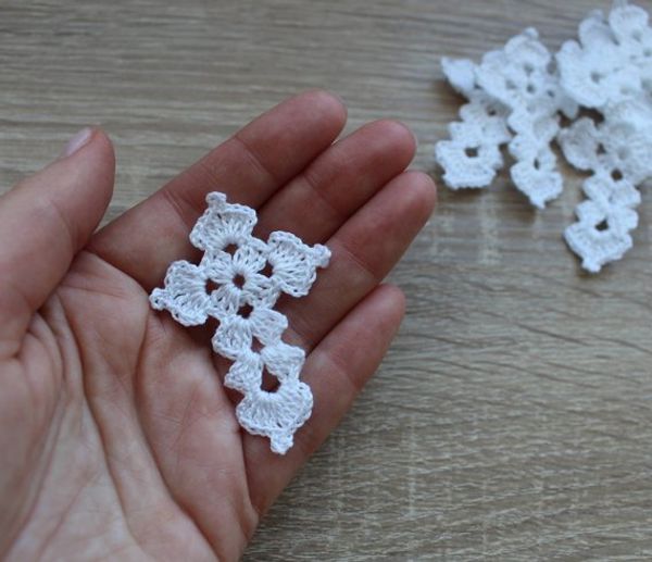 hand crochet white crosses appliques, baptism favors, christening, set of 20 pcs 5,5 cm (2,16 '') in height, Black
hand crochet white crosses appliques, baptism favors, christening, set of 20 pcs 5,5 cm (2,16 '') in height, Black