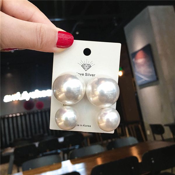 exaggerated big double pearl vintage round circular stud earrings for women girls fashion luxury designer jewelry, Golden;silver
exaggerated big double pearl vintage round circular stud earrings for women girls fashion luxury designer jewelry, Golden;silver
