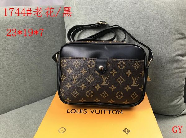 2020 black tote bag shoulder bags pu leather handbags fashion crossbody bag female business lapbags 2020 flower purse, Blue;gray
2020 black tote bag shoulder bags pu leather handbags fashion crossbody bag female business lapbags 2020 flower purse, Blue;gray
