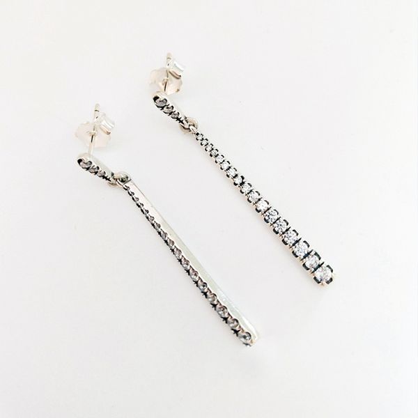 wholesale- long cz diamond stud earrings for pandora 925 sterling silver with original box of tassel ladies earrings, Golden;silver
wholesale- long cz diamond stud earrings for pandora 925 sterling silver with original box of tassel ladies earrings, Golden;silver