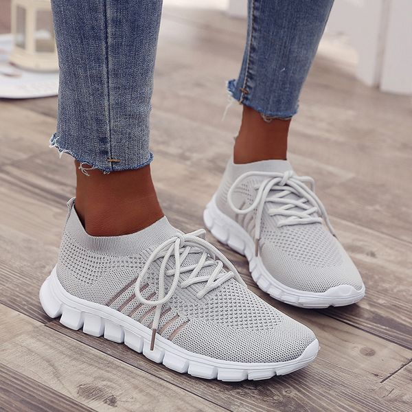 ultra light running shoes for men women black gray striped lace-up sports shoes male soft sneakers loafers flats
ultra light running shoes for men women black gray striped lace-up sports shoes male soft sneakers loafers flats