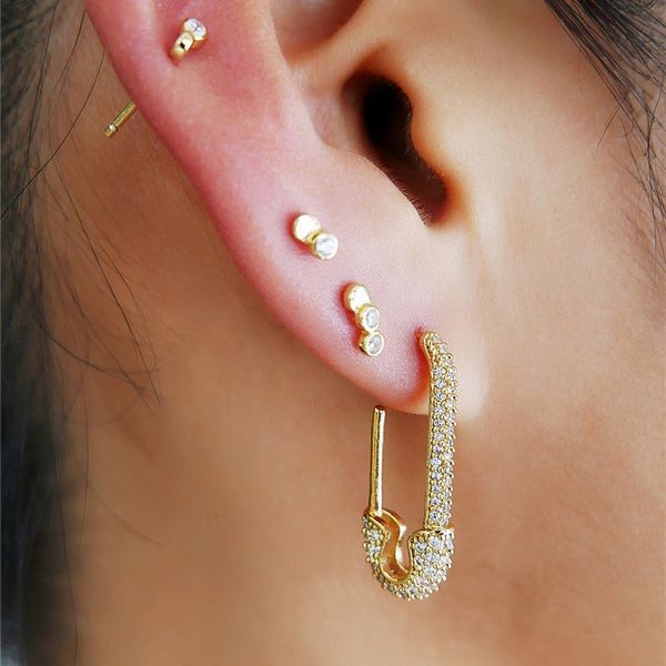 peri'sbox punk safety pin gold stud earrings rhinestone glitter geometric earrings for women and men stylish studs 2020, Golden;silver
peri'sbox punk safety pin gold stud earrings rhinestone glitter geometric earrings for women and men stylish studs 2020, Golden;silver