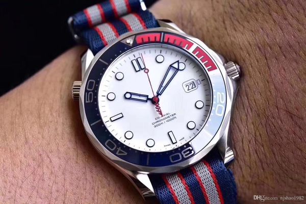 Новый Commander Марка 007 41 мм Часы с автоподзаводом из нержавеющей холст ремешок спорт
Новый Commander Марка 007 41 мм Часы с автоподзаводом из нержавеющей холст ремешок спорт
