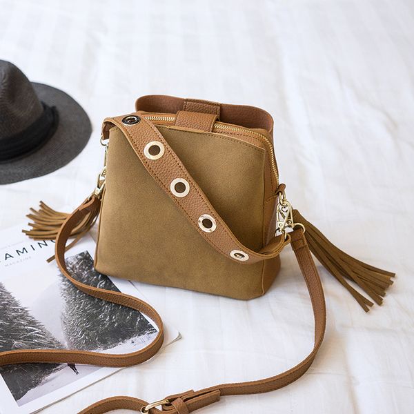 женская сумка 2019 мода bucket bag широкий плечевой ремень одно плечо простой большой матовый посыльного кожи
женская сумка 2019 мода bucket bag широкий плечевой ремень одно плечо простой большой матовый посыльного кожи