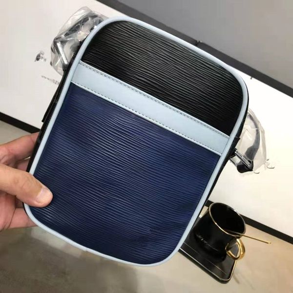 small bread in europe and the postman daily fashion new trend one genuine leather shoulder bags aslant female bag handbags designers
small bread in europe and the postman daily fashion new trend one genuine leather shoulder bags aslant female bag handbags designers