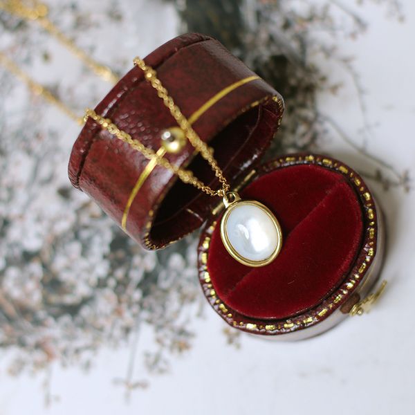 ti-6 2020 new lolita retro oval natural white shell necklace, collarbone chain, titanium steel plated women, Silver
ti-6 2020 new lolita retro oval natural white shell necklace, collarbone chain, titanium steel plated women, Silver