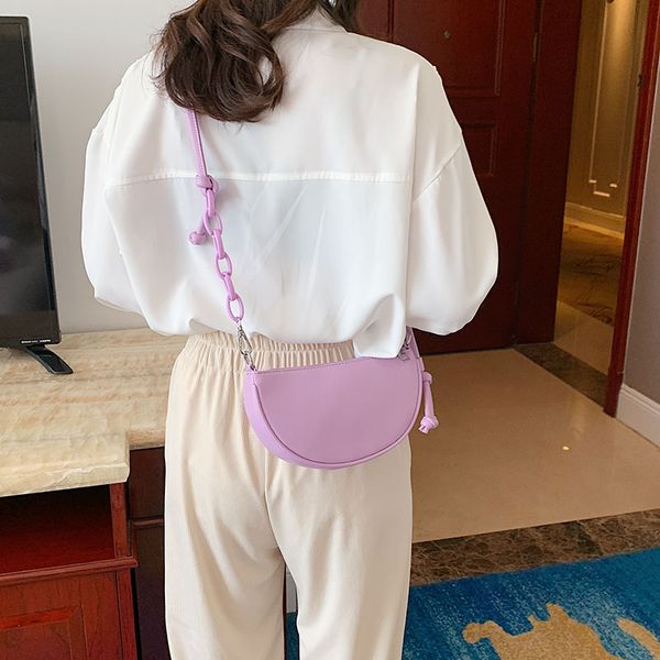 2020 new shoulder bag women's casual fashion korean version of the messenger bag chain ladies saddle
2020 new shoulder bag women's casual fashion korean version of the messenger bag chain ladies saddle