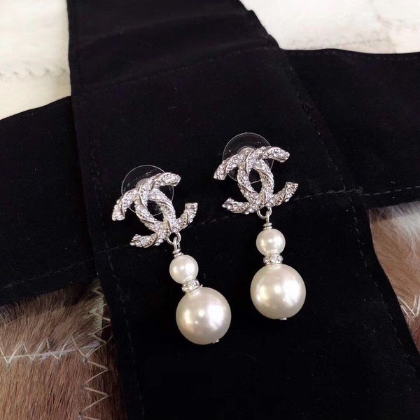 2020 designer double gourd earrings size pearls very beautiful earrings counter consistent brass material sterling silver pin, Golden;silver
2020 designer double gourd earrings size pearls very beautiful earrings counter consistent brass material sterling silver pin, Golden;silver
