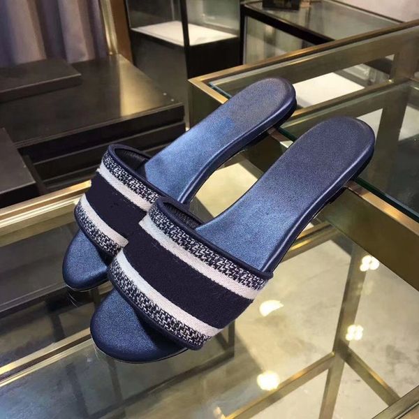 2020 new fashion designer women shoes printed non-slip designer women slippers indoor bathroom sandals 8 colors size 35-41, Black
2020 new fashion designer women shoes printed non-slip designer women slippers indoor bathroom sandals 8 colors size 35-41, Black