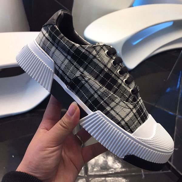 spraying 2020 sport shoes for women sneakers running shoes athletic girl walking fashion casual female
spraying 2020 sport shoes for women sneakers running shoes athletic girl walking fashion casual female