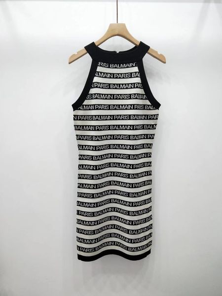 milan runway dress 2019 summer o neck sleeveless panelled high end letter jacquard designer dress brand same style dress 041311, Black
milan runway dress 2019 summer o neck sleeveless panelled high end letter jacquard designer dress brand same style dress 041311, Black
