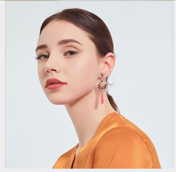 fashionable coloured glaze drop oil drilled three-dimensional butterfly ear nail long crystal pendant earrings, Golden;silver
fashionable coloured glaze drop oil drilled three-dimensional butterfly ear nail long crystal pendant earrings, Golden;silver
