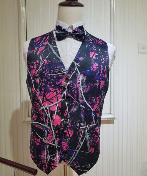 2020 mudy girl camo men vests custom camouflage groom groomsman vest satin custom formal wedding vests country groom vests, Black
2020 mudy girl camo men vests custom camouflage groom groomsman vest satin custom formal wedding vests country groom vests, Black