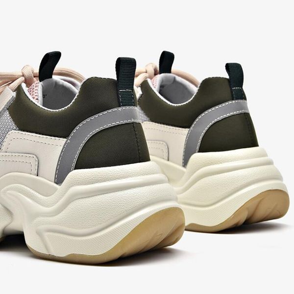 2020 женщины повседневная sneaker бежевый белый split all-матч мода женщин открытый ткань обувь кроссовки бесплатная доставка размер 36-39
2020 женщины повседневная sneaker бежевый белый split all-матч мода женщин открытый ткань обувь кроссовки бесплатная доставка размер 36-39