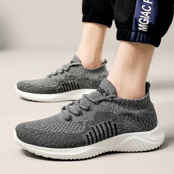 2020new summer men's casual breathable mesh shoes running walking sneakers training trainers comfortable light sock shoes sport
2020new summer men's casual breathable mesh shoes running walking sneakers training trainers comfortable light sock shoes sport