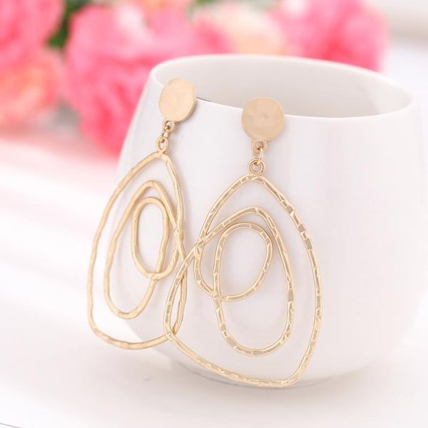 2020 new fashion hoop earrings for women gold irregular zinc alloy earrings for women ladies gift fashioh earring jewelry, Golden
2020 new fashion hoop earrings for women gold irregular zinc alloy earrings for women ladies gift fashioh earring jewelry, Golden