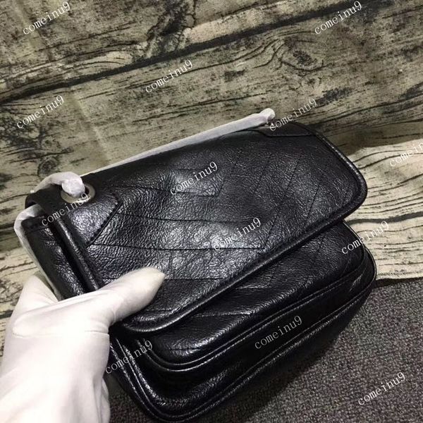 fashion design black genuine leather flap bag crossbody bags aged silver hardware women's shoulder bag chain strap bags y0220
fashion design black genuine leather flap bag crossbody bags aged silver hardware women's shoulder bag chain strap bags y0220