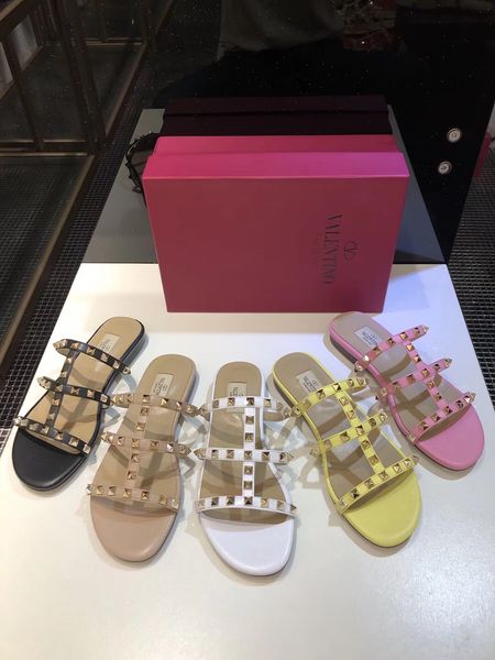2019 new fashion women's flat rivet valen espadrilles shoes casual sandals leather flat slippers flip flop 35-41, Black
2019 new fashion women's flat rivet valen espadrilles shoes casual sandals leather flat slippers flip flop 35-41, Black