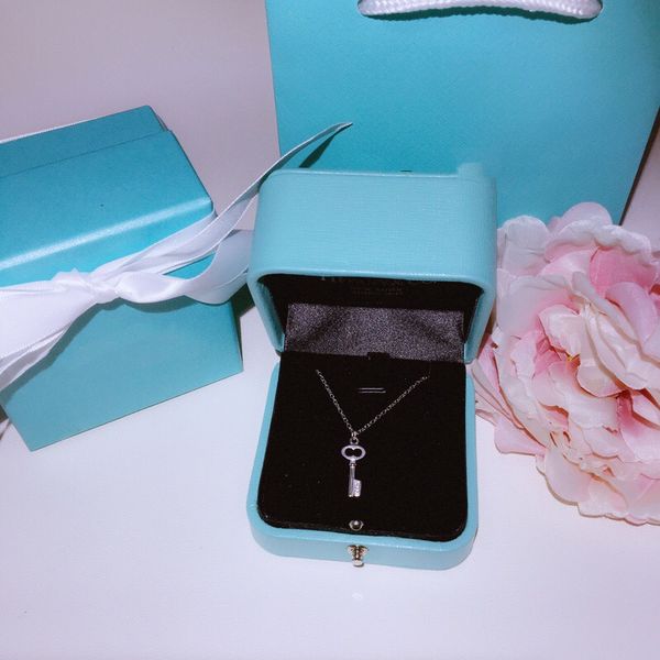 s925 sterling silver lady key diamond necklace boutique craft classic fashion shining happiness door key necklace gift party
s925 sterling silver lady key diamond necklace boutique craft classic fashion shining happiness door key necklace gift party