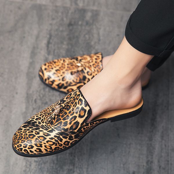 leather slippers men shoes beach sandals for men zapatos de los hombres zapatillas leopard mule shoes fashion beach slides, Black
leather slippers men shoes beach sandals for men zapatos de los hombres zapatillas leopard mule shoes fashion beach slides, Black