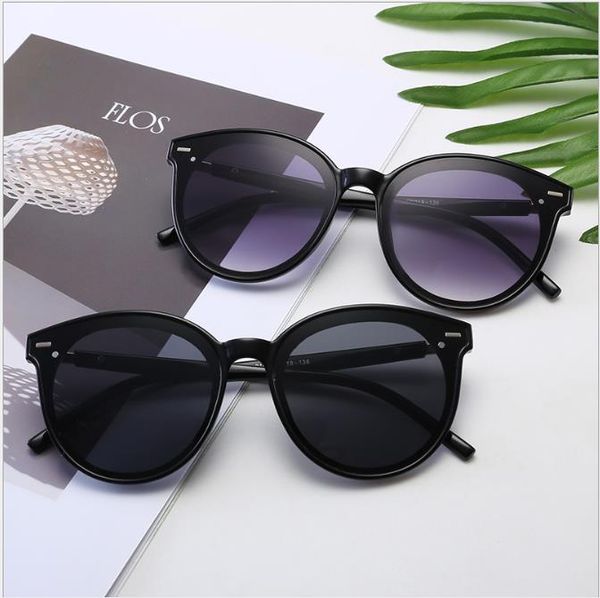 new fashion lady's round glasses retro fashion sunglasses men and women's sunglasses, White;black
new fashion lady's round glasses retro fashion sunglasses men and women's sunglasses, White;black