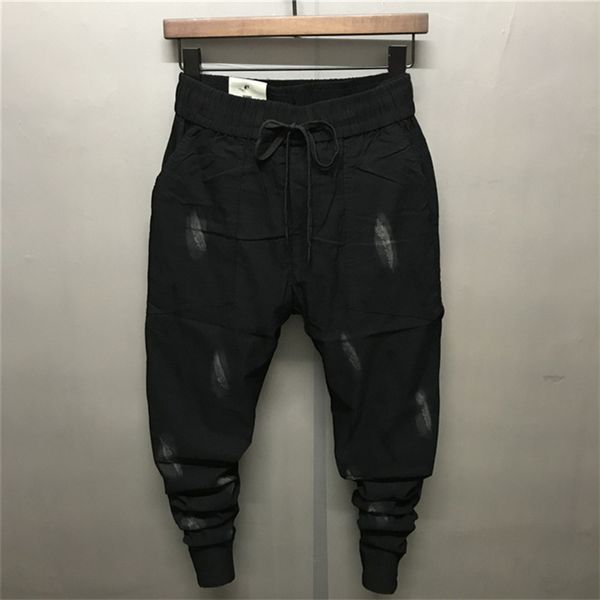 2018 summer new black feathers print men's pencil pants elastic cotton linen ankle-length causal harem trousers middle waist boy
2018 summer new black feathers print men's pencil pants elastic cotton linen ankle-length causal harem trousers middle waist boy