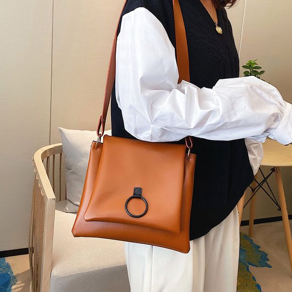 мягкая искусственная кожа crossbody сумки для женщин 2020 сплошной цвет плеча сумки женский флип обложка дорожные сумки сумка
мягкая искусственная кожа crossbody сумки для женщин 2020 сплошной цвет плеча сумки женский флип обложка дорожные сумки сумка