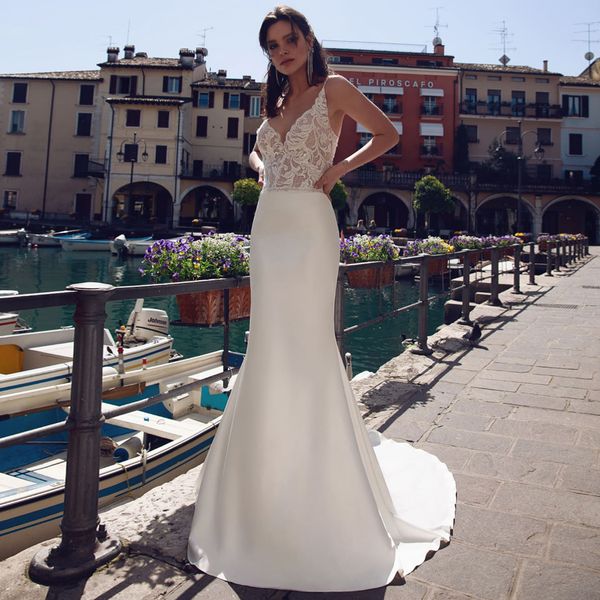 vintage white spaghetti strap mermaid wedding dresses backless lace appliques sequined boho bridal gowns long satin beach wedding dress
vintage white spaghetti strap mermaid wedding dresses backless lace appliques sequined boho bridal gowns long satin beach wedding dress