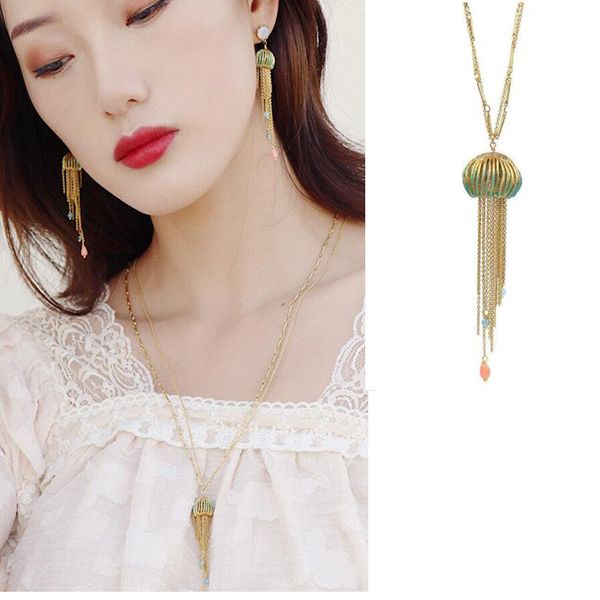 handmade sea goddess series underwater biological jellyfish tassel earrings and necklace, Silver
handmade sea goddess series underwater biological jellyfish tassel earrings and necklace, Silver