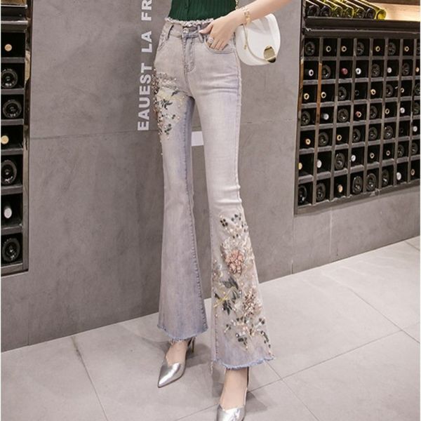 2020 new flower flare jeans women vintage beading embroidery denim wide leg pants streetwear fashion slim high waist trousers, Blue
2020 new flower flare jeans women vintage beading embroidery denim wide leg pants streetwear fashion slim high waist trousers, Blue