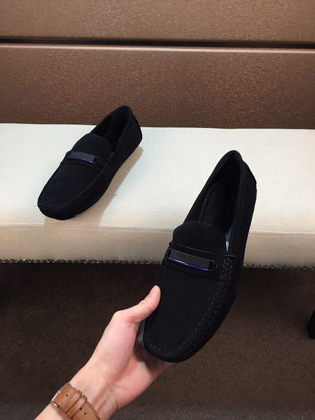 italy brand designer men leather shoes genuine leather casual fashion luxury designer slip on loafers shoes eur 38-44, Black
italy brand designer men leather shoes genuine leather casual fashion luxury designer slip on loafers shoes eur 38-44, Black