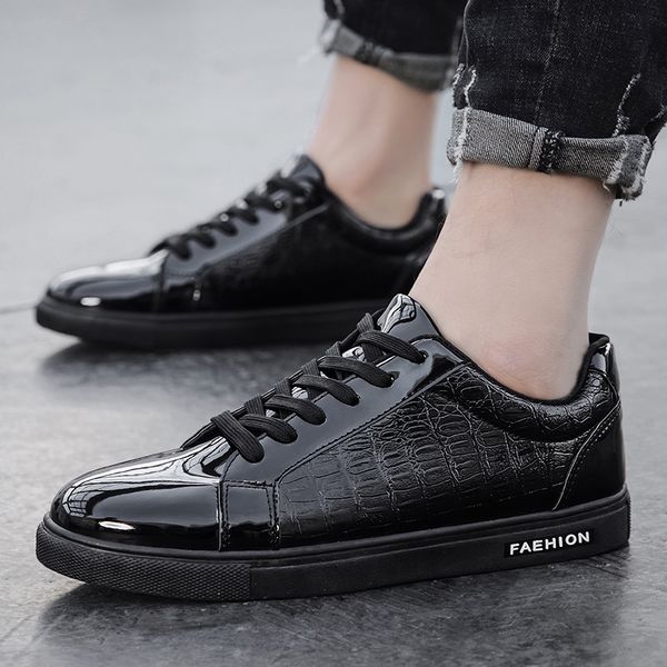 tenis masculino 2020 men tennis shoes mens lightweight jogging flats sport shoes male black sneakers zapatos de hombre cheap
tenis masculino 2020 men tennis shoes mens lightweight jogging flats sport shoes male black sneakers zapatos de hombre cheap
