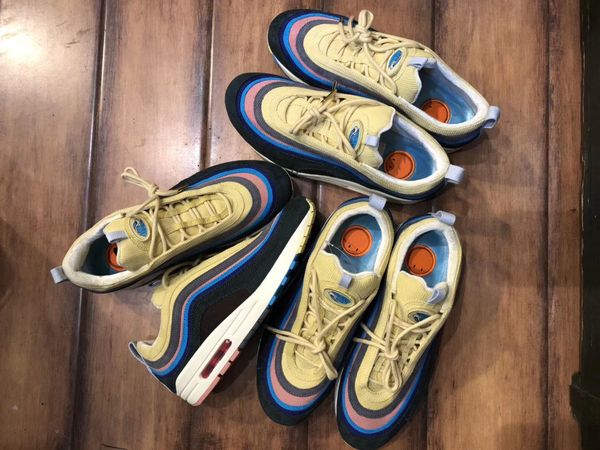 2020 new sean wotherspoon 1/97 mens and womens running shoes and casual shoes cushion silver gold sneakers designers sports shoes,a1
2020 new sean wotherspoon 1/97 mens and womens running shoes and casual shoes cushion silver gold sneakers designers sports shoes,a1