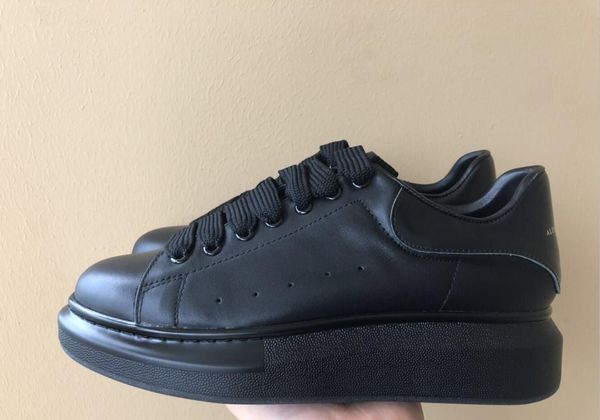2019 black men women chau ure hoe beautiful platform ca ual neaker luxury de igner hoe leather olid color dre hoe with box
2019 black men women chau ure hoe beautiful platform ca ual neaker luxury de igner hoe leather olid color dre hoe with box