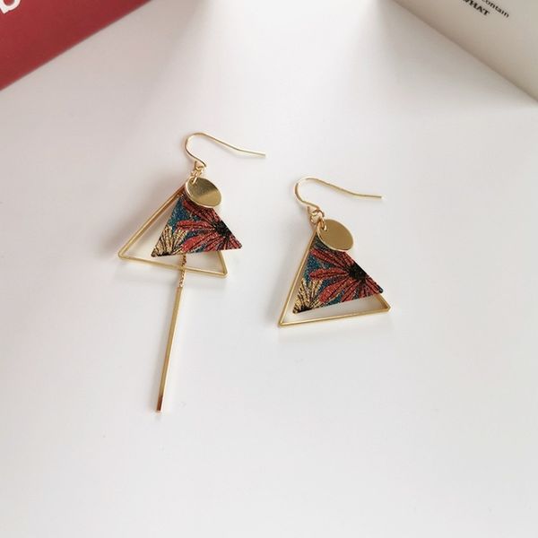 korean personality creative metal printing geometric triangle asymmetry dangle earrings fashion women girl jewelry accessories, Silver
korean personality creative metal printing geometric triangle asymmetry dangle earrings fashion women girl jewelry accessories, Silver