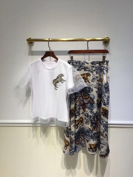 2019 ummer white tiger print crew neck women 039 top and kirt women 039 two piece et dh730
2019 ummer white tiger print crew neck women 039 top and kirt women 039 two piece et dh730
