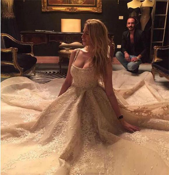 vintage lace wedding dresses scoop neck long court train backless appliques beads princess church royal wedding bridal gowns, White
vintage lace wedding dresses scoop neck long court train backless appliques beads princess church royal wedding bridal gowns, White