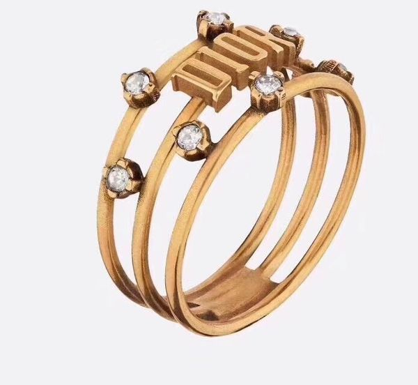 Promotion Top Quality Lovers Rings 18K Gold Plated Bronze with Diamond hollow ring and logo Joint Wedding Rings Jewelry Drop Shipping PS5586
Promotion Top Quality Lovers Rings 18K Gold Plated Bronze with Diamond hollow ring and logo Joint Wedding Rings Jewelry Drop Shipping PS5586