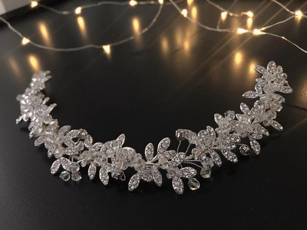 rhinestone wedding hair accessories bride hair rhinestone wedding headbands crystal bride's tiaras head adornment, Golden;white
rhinestone wedding hair accessories bride hair rhinestone wedding headbands crystal bride's tiaras head adornment, Golden;white