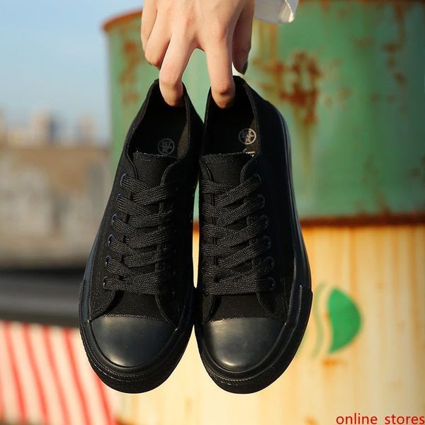 te18 man spring casual shoes breathable light men lace-up new women s leather shoes wild personality shoes fashion big size 39-46
te18 man spring casual shoes breathable light men lace-up new women s leather shoes wild personality shoes fashion big size 39-46