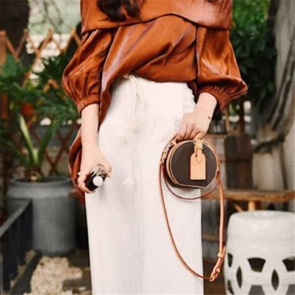 2020 new fashion women's mini handbag leather ladies crossbody bag luxury design b01te chapeau mini bag with box ing
2020 new fashion women's mini handbag leather ladies crossbody bag luxury design b01te chapeau mini bag with box ing