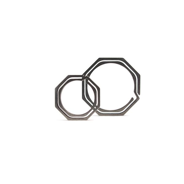 1pcs new hanging buckle outdoor hiking backpack key ring octagon shape titanium alloy carabiner key clip hook camping tool
1pcs new hanging buckle outdoor hiking backpack key ring octagon shape titanium alloy carabiner key clip hook camping tool