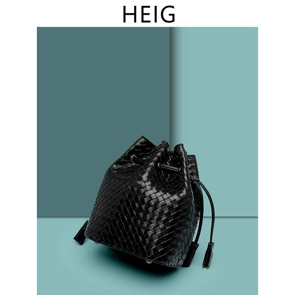 2019 new genuine leather woven sheepskin bucket women's bag pattern shoulder bag cylindrical handbag bolsos mujer
2019 new genuine leather woven sheepskin bucket women's bag pattern shoulder bag cylindrical handbag bolsos mujer